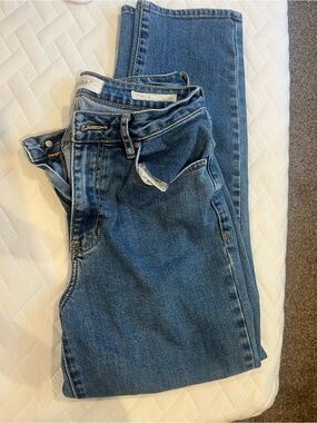 PacSun Women's High-Rise Denim Jeans in Medium Blue Wash